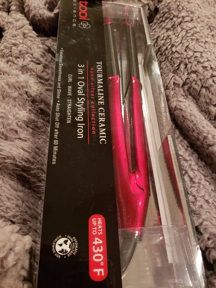 in Oval Styling Iron *NEW*