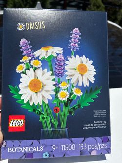 FREE Daisies Flower Lego set with Purchase !!!