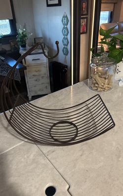 Fruit/vegtable Holder With Banana Hook