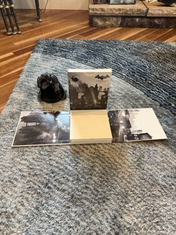 Arkham City Collector's Edition Xbox 360 Batman DC Comics Game & Movie