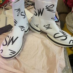 Ladies Stuart Weitzman Boot Shoes White & Black Size 8.5 Ankle