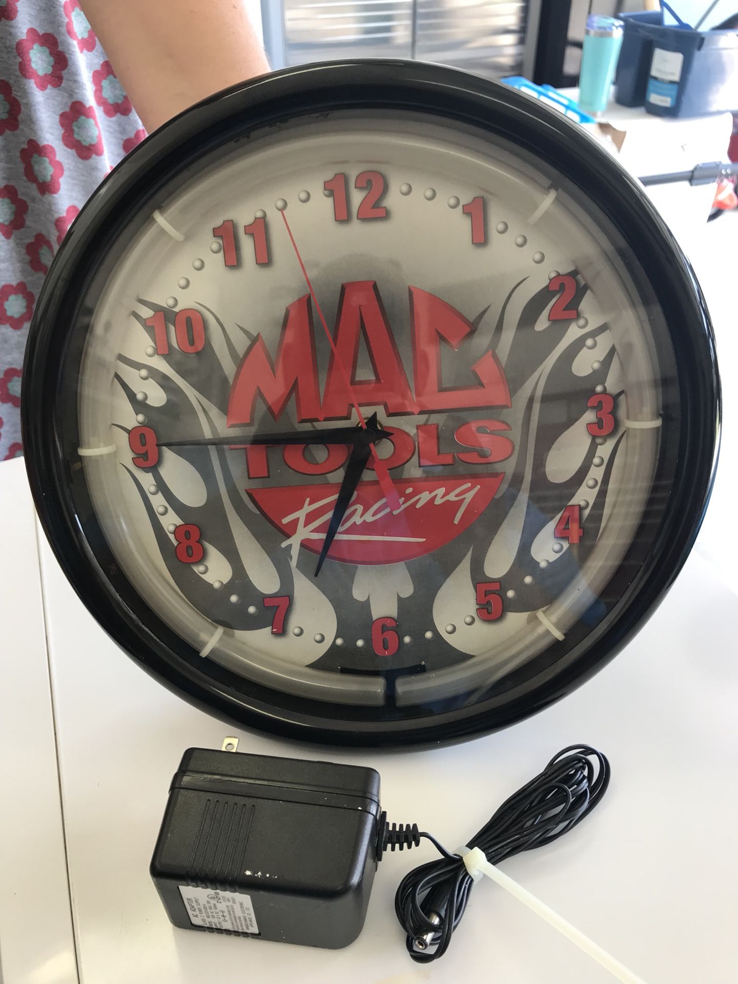 MAC Tools wall clock