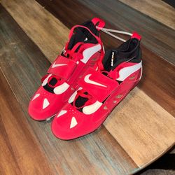 Nike Diamond Turf 2 cleats