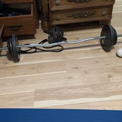 Ez Curl Bar And 40 Lbs