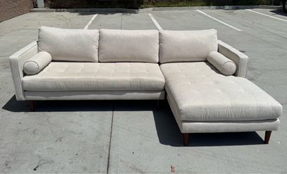 FREE DELIVERY! Living Spaces Sectional with right facing chaise