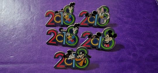 Mystery Disney Pins 2018 Set Of 5