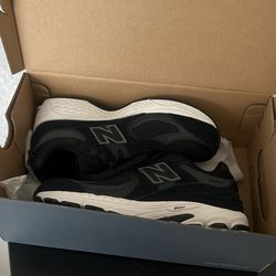 Boys New Balance Shoes Size 4