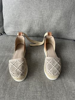 Women’s Vince Camuto Wedge Flats Size 9