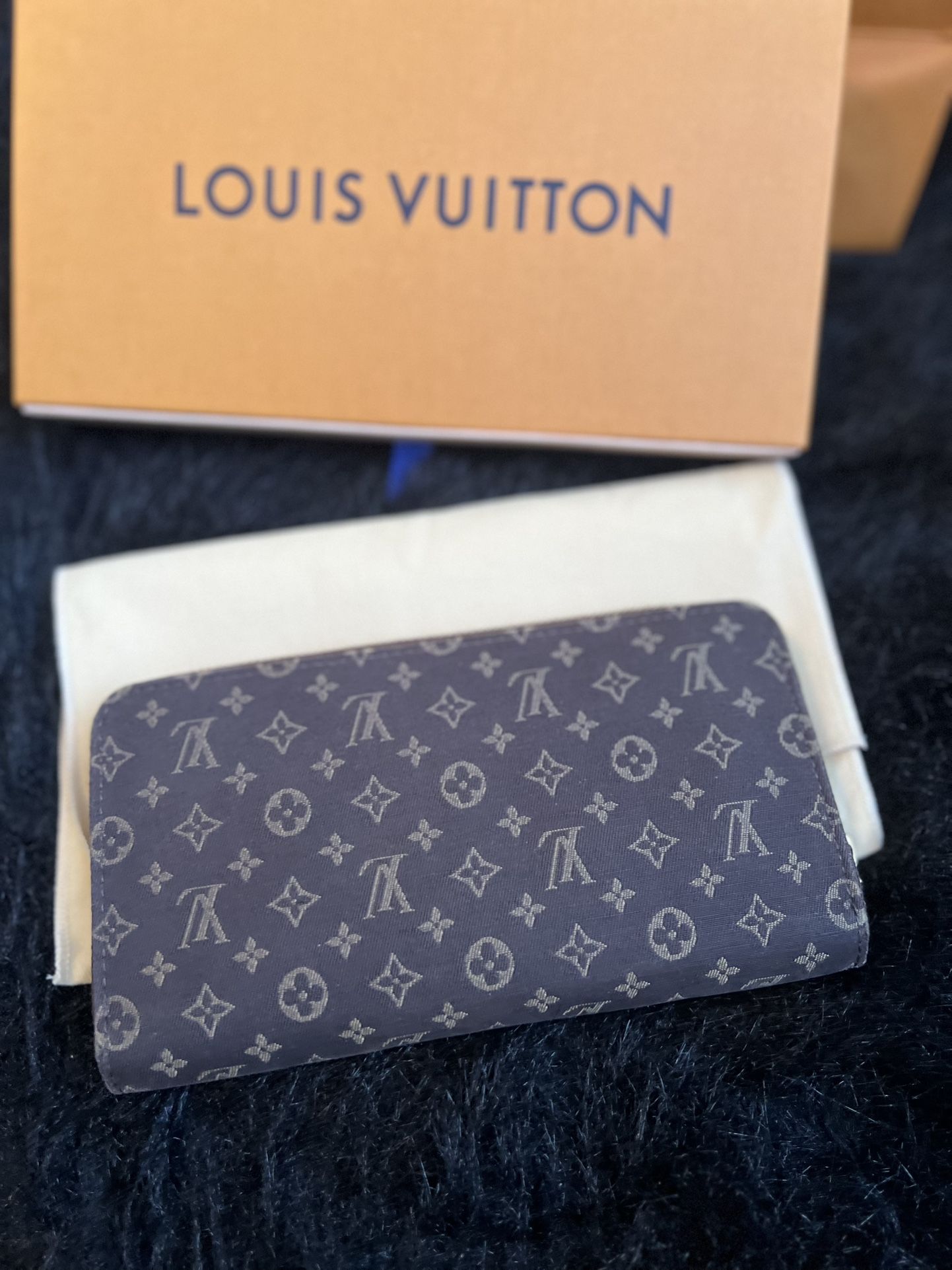 Louis Vuitton Canvas Wallet