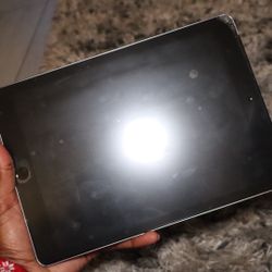 📱 Apple iPad 6th Generation — Space Grey