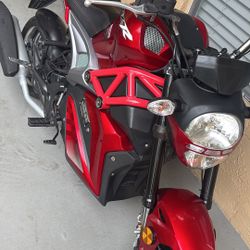 Vendo Moto En 900