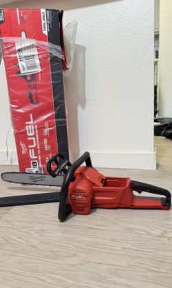 Milwaukee 2727-20 M18 FUEL 18V 16-Inch Cordless Chainsaw (Tool only)