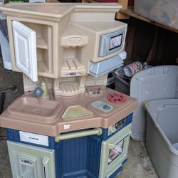 Kids Play Kitchen