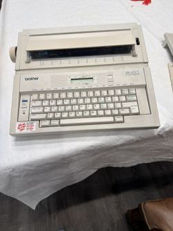 Type Writer Vintage AX-450