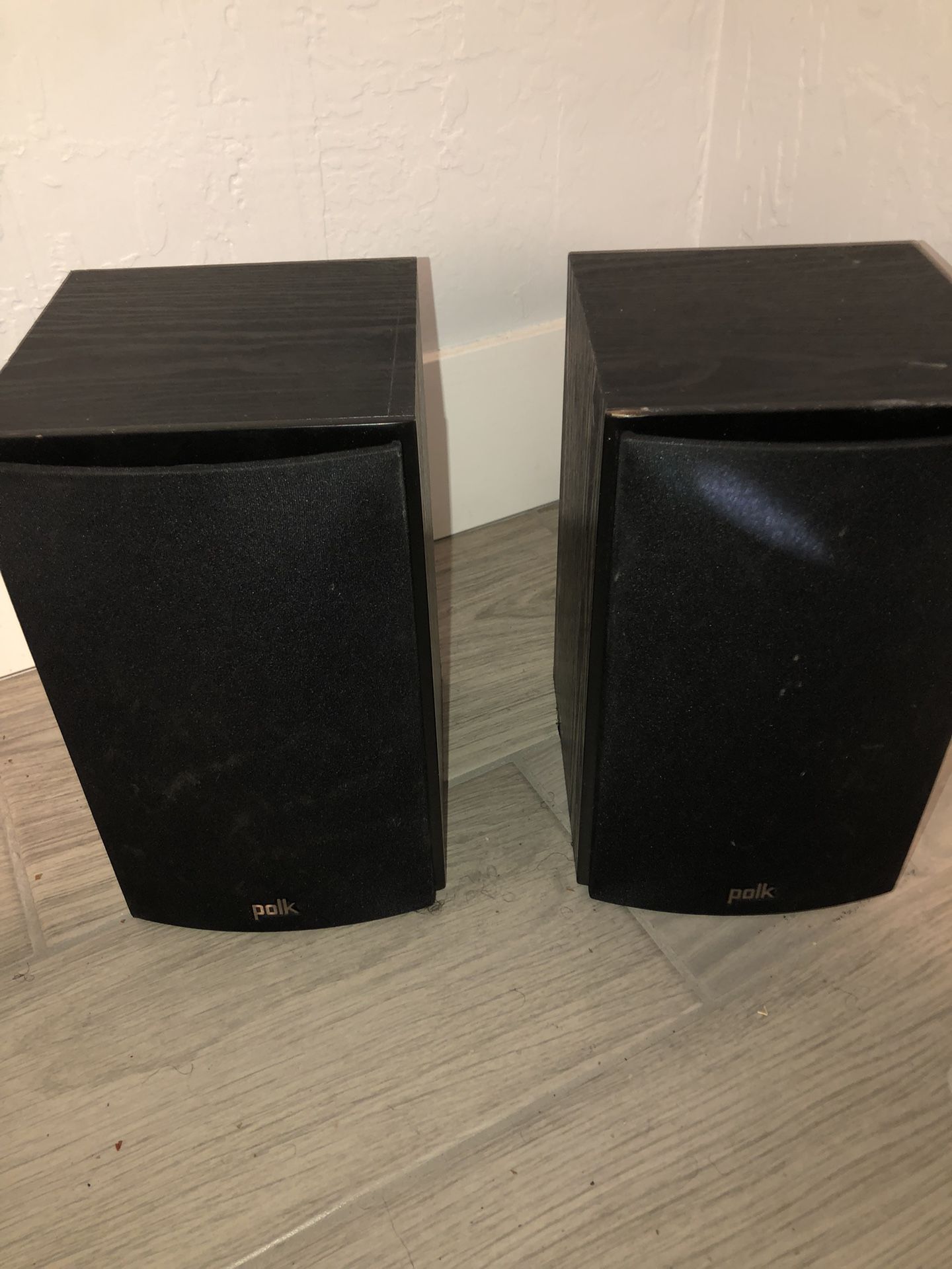 NEED GONE Polk Audio T15 Bookshelf Speakers 