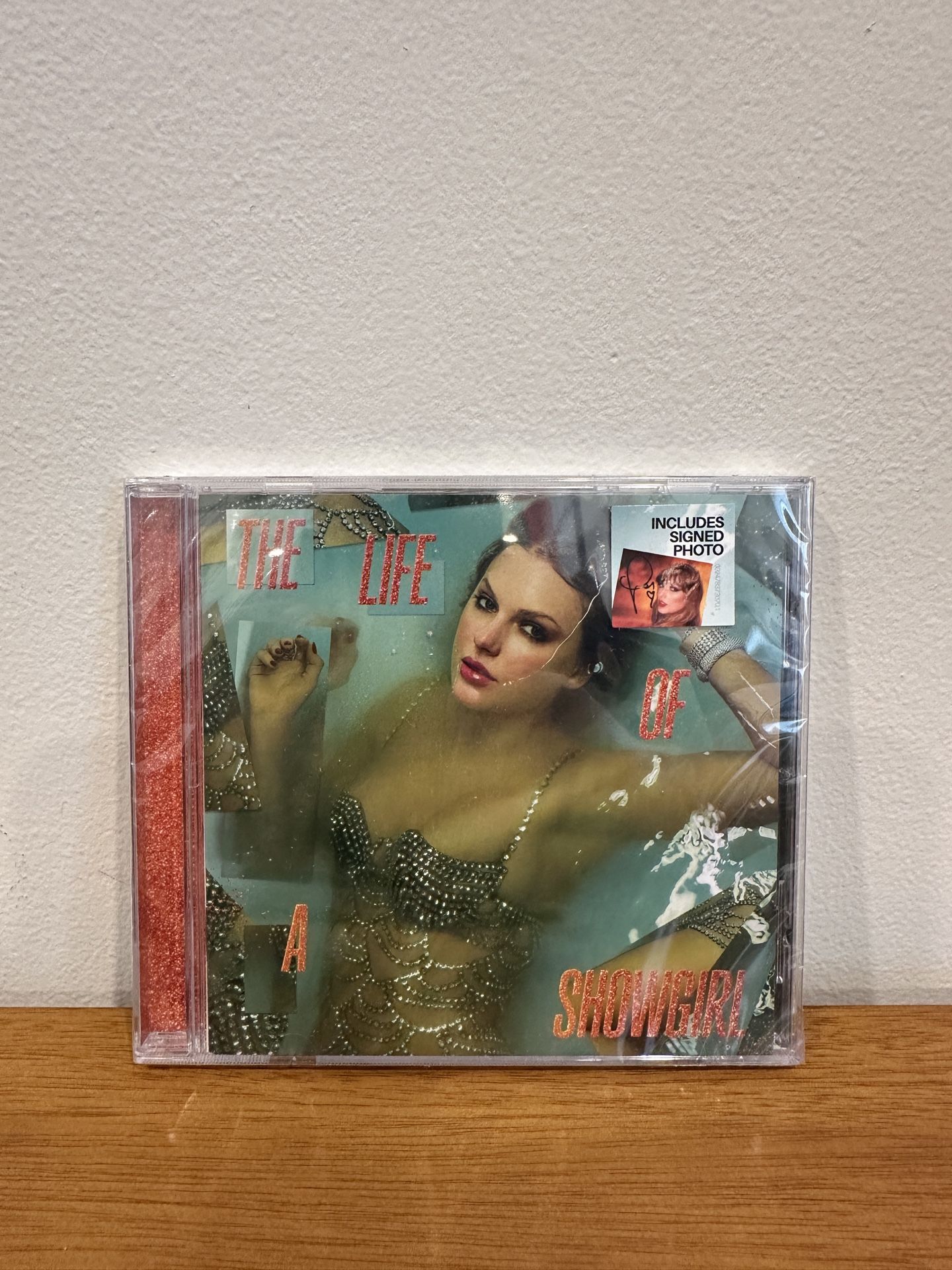 Taylor Swift The Life of a Showgirl CD and Hand Signed Photo 1 **Brand New**