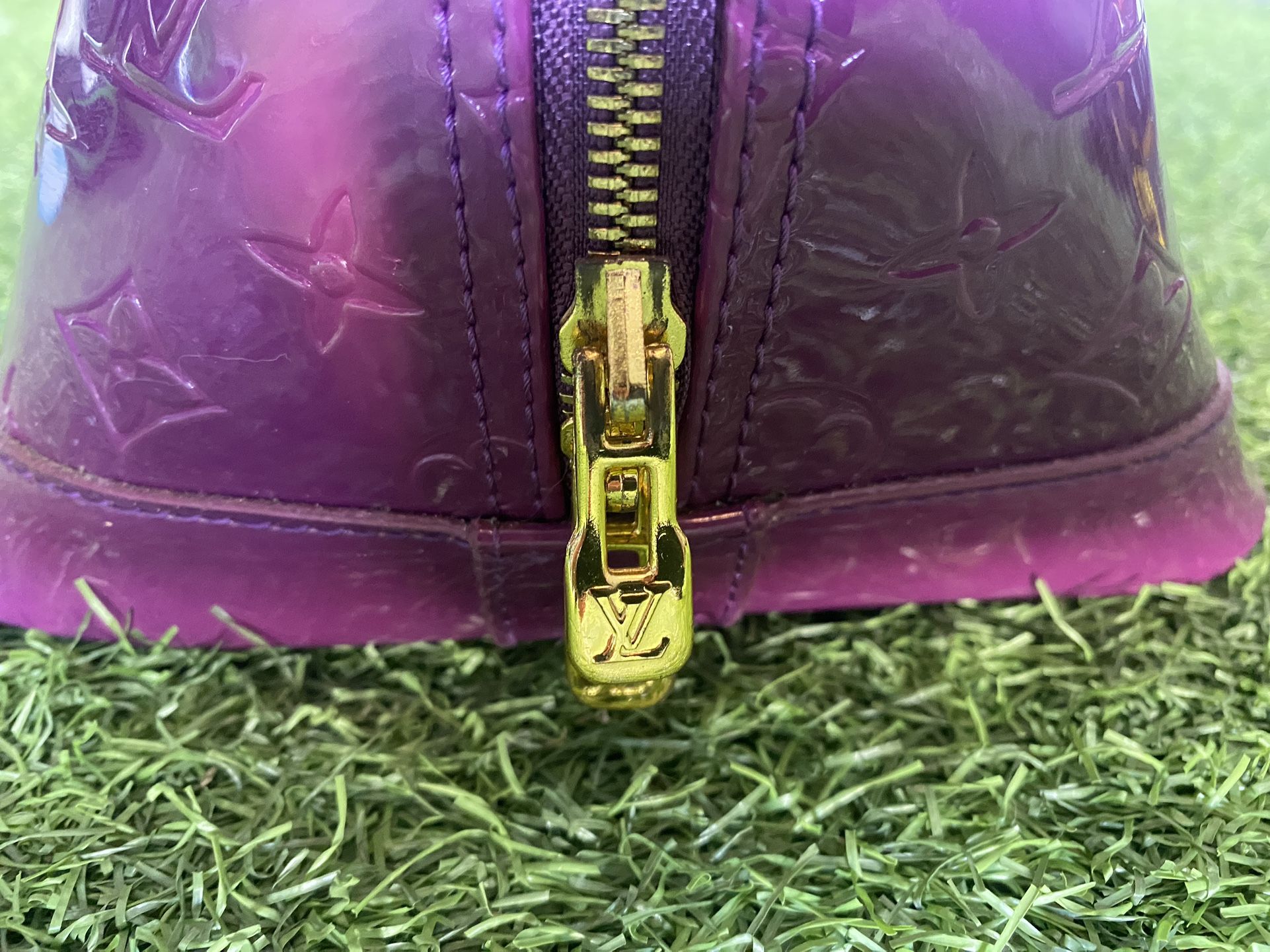 Louis Vuitton Monogram Alma GM Amarante Purple Vernice Leather Handbag  Purse for Sale in Tampa, FL - OfferUp