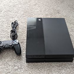 Used PS4 with 7 Games