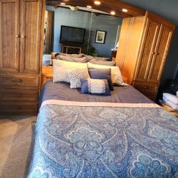 Queen Bedframe, Dresser, Tv Center, Bedroom Set