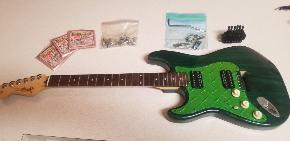 FENDER STRATOCASTER VOODOO JIMI HENDRIX EDITION