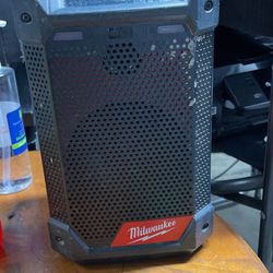 Milwaukee Bluetooth Radio Speaker 