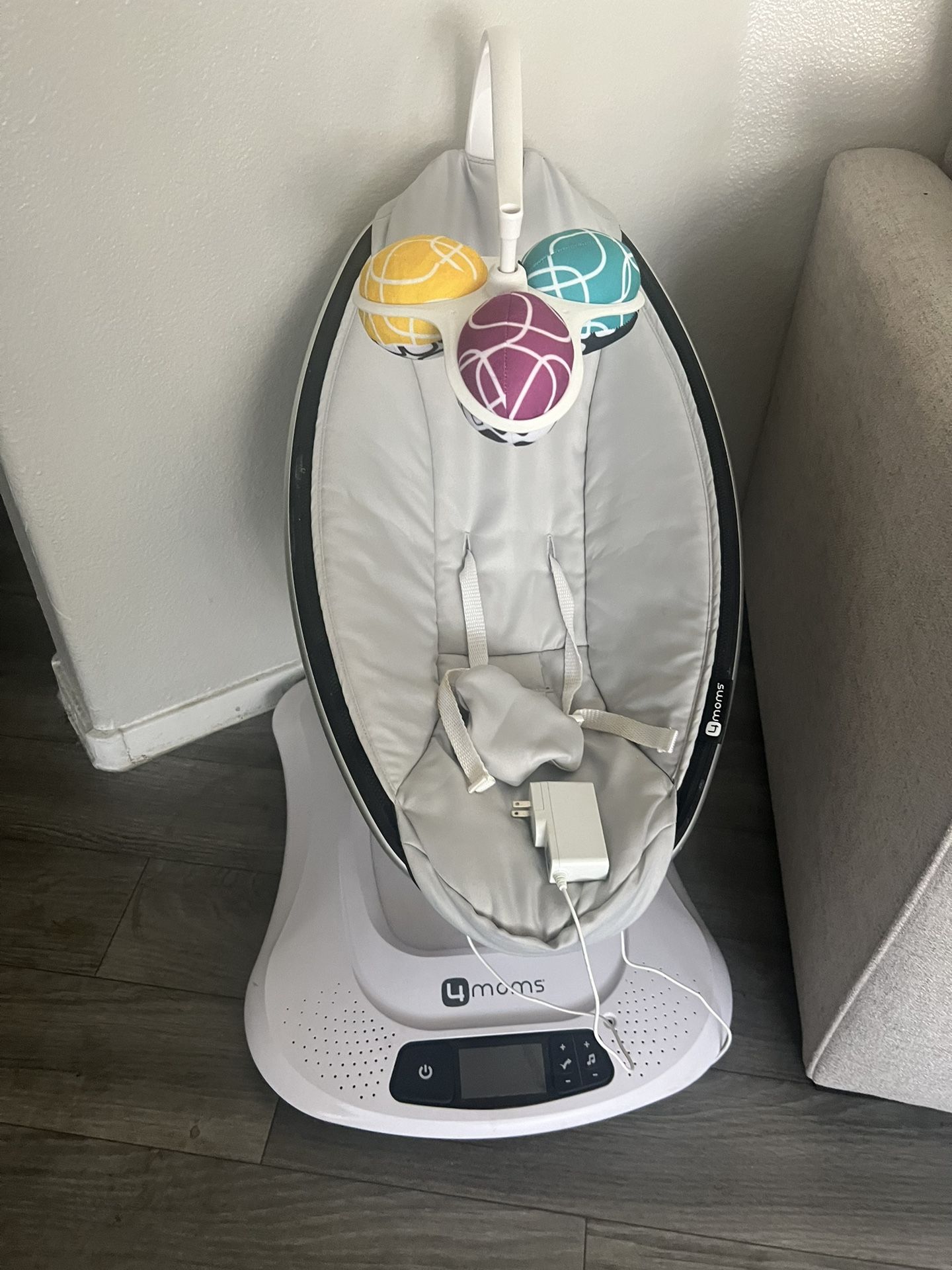 4moms mamaRoo Multi Motion Baby Swing Smart Connectivity