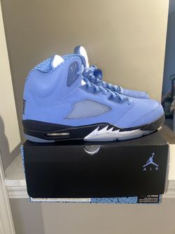 Air Jordan 5 Unc
