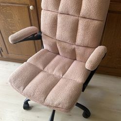 Pink Comfy Office Chair 
