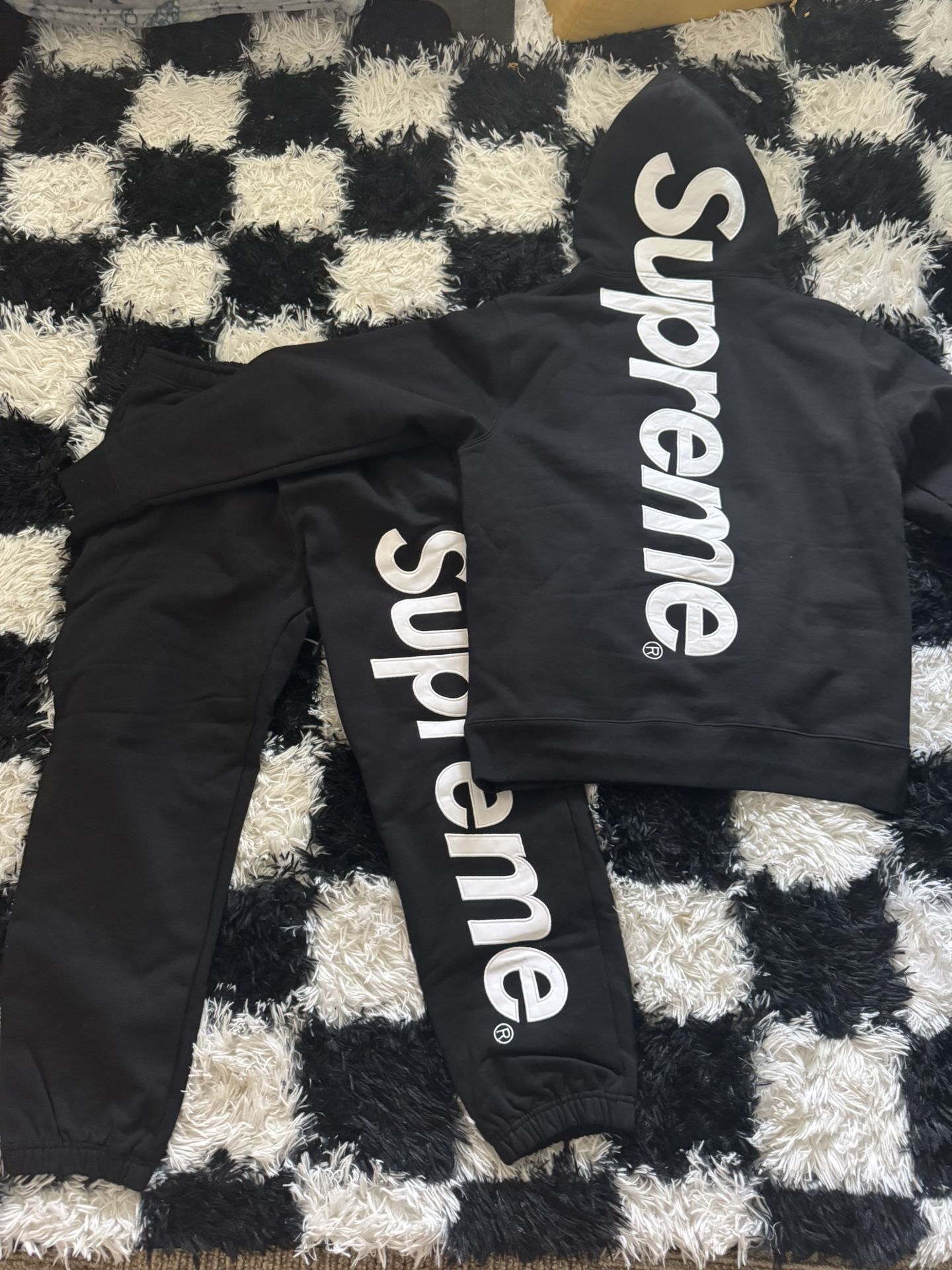 Supreme Set