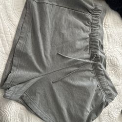 Lululemon heather gray shorts size 10