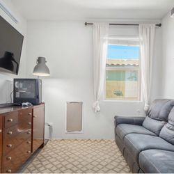 Reclining sofa 🛋️ 