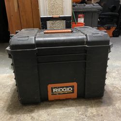 Ridgid Rolling Tool Cart/Box