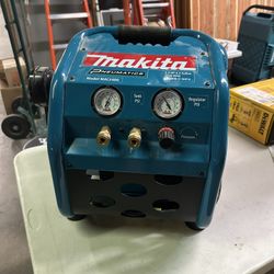 Makita 4.2 Gal, 2.5HP Portable Electric 2-Stack Air Compressor