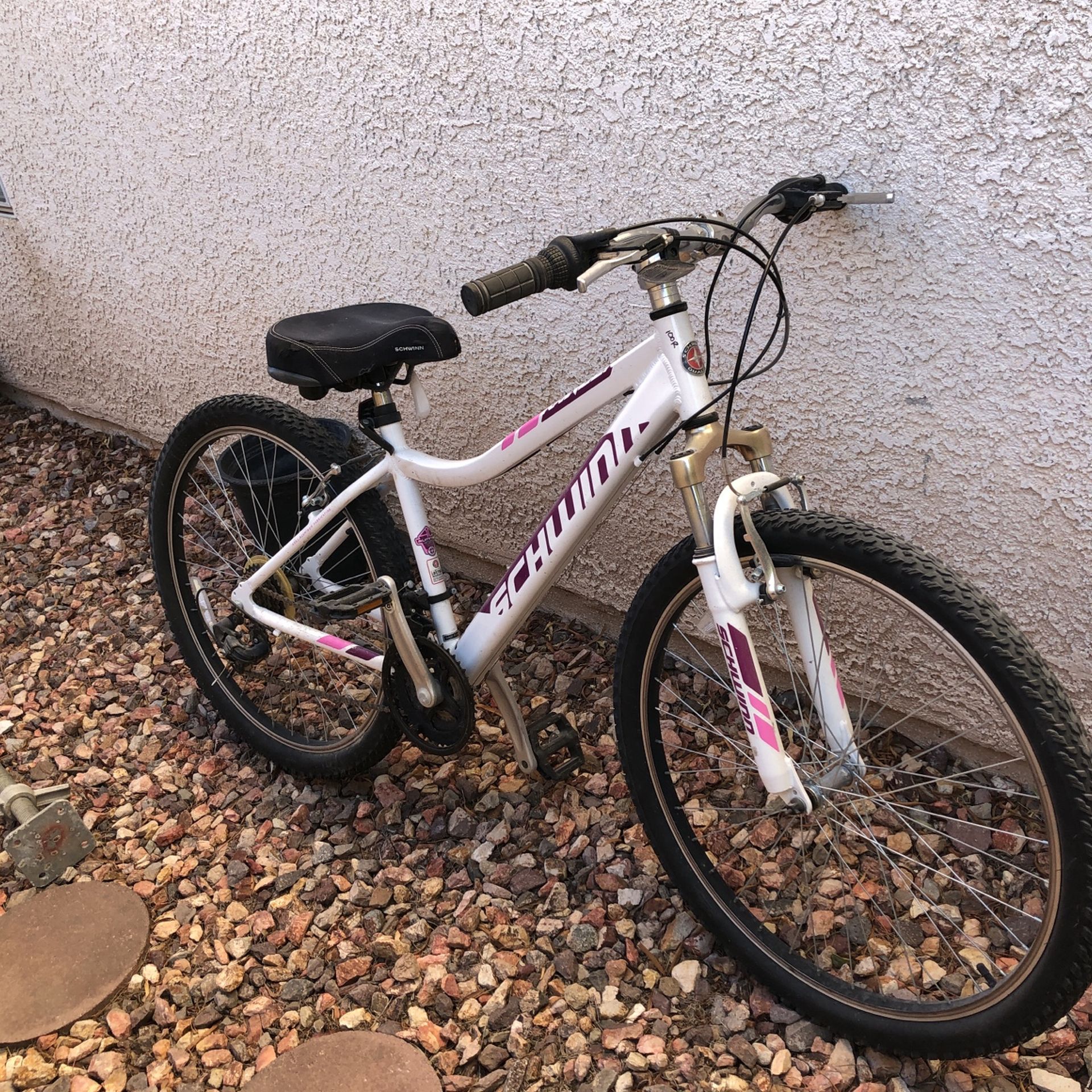 Women’s Schwinn Bike