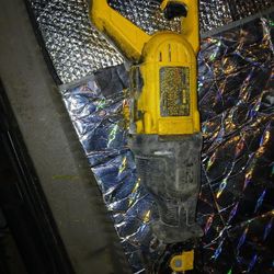 DEWALT 10 -Amp Variable Speed Reciprocating Saw  