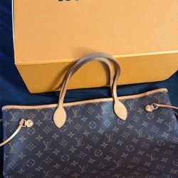 Louis Vuitton Purse 