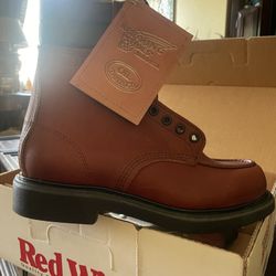 New Red Wing Men’s Boots Size 6 1/2  