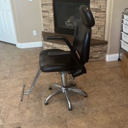 Reclining Stylists Chair