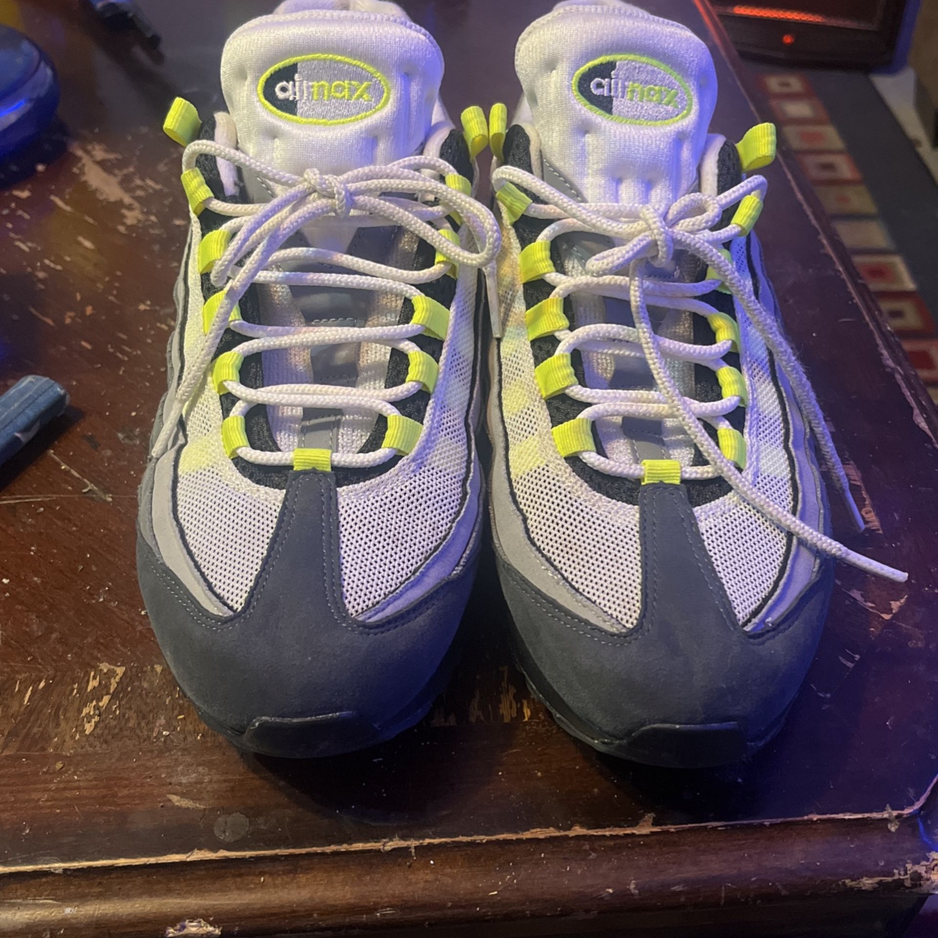 Nike Air Max 95 75$ OBO