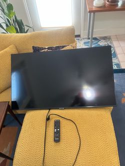 Samsung 43” smart tv with wall mounts