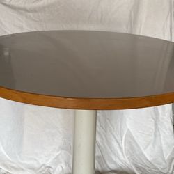 Round Formica Kitchen Table