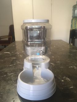 Gravity Food Dispenser for Pets