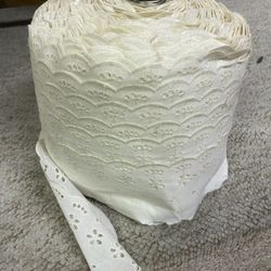 VINTAGE EYELET LACE TRIM 300 YARD SPOOL