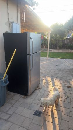Fridgaire refrigerator
