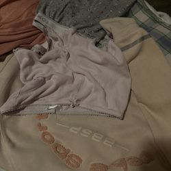 GIRL CLOTHES 