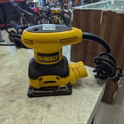 DeWalt Sander