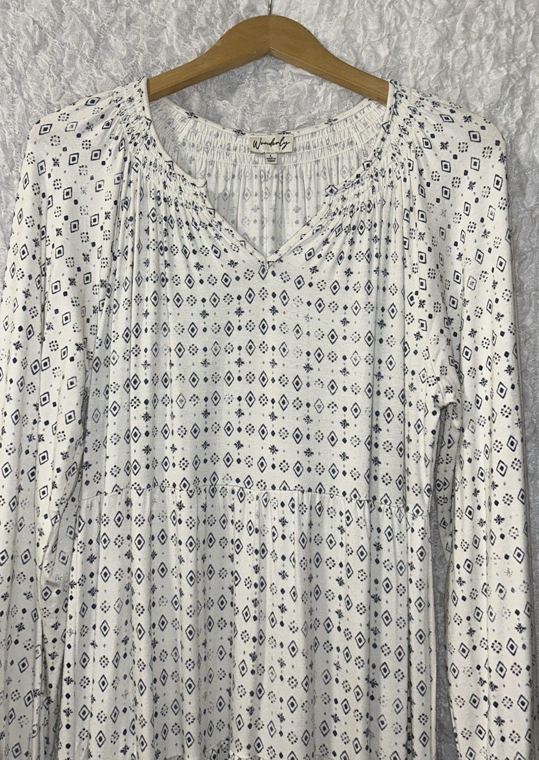 Wonderly: Knee Length Dress, Cream & Blue, Long Sleeves, Size: Large