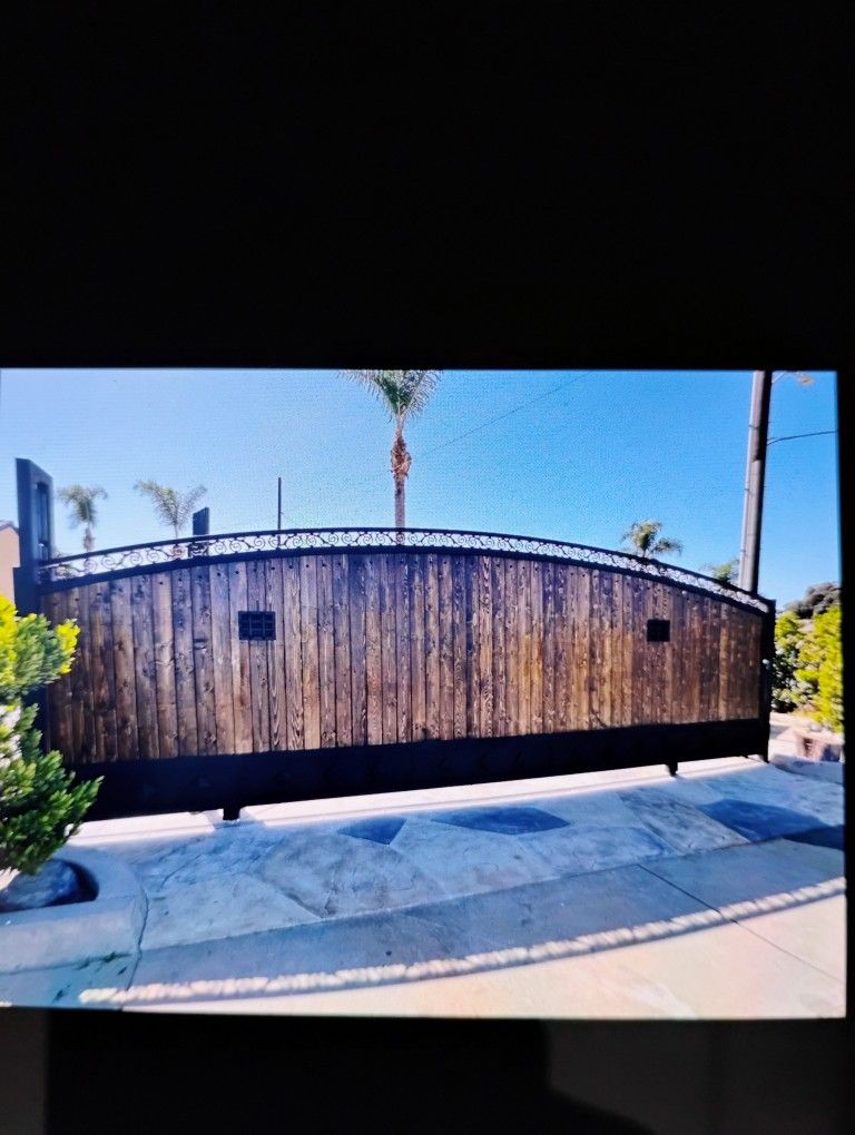 Slide Gate