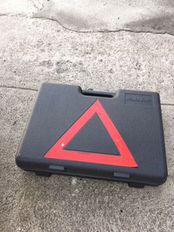 Emergency roadside assistance kit