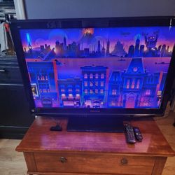 42 Inch TV and TV Stand